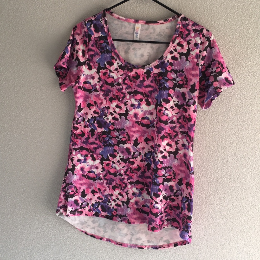 Lularoe classic tee